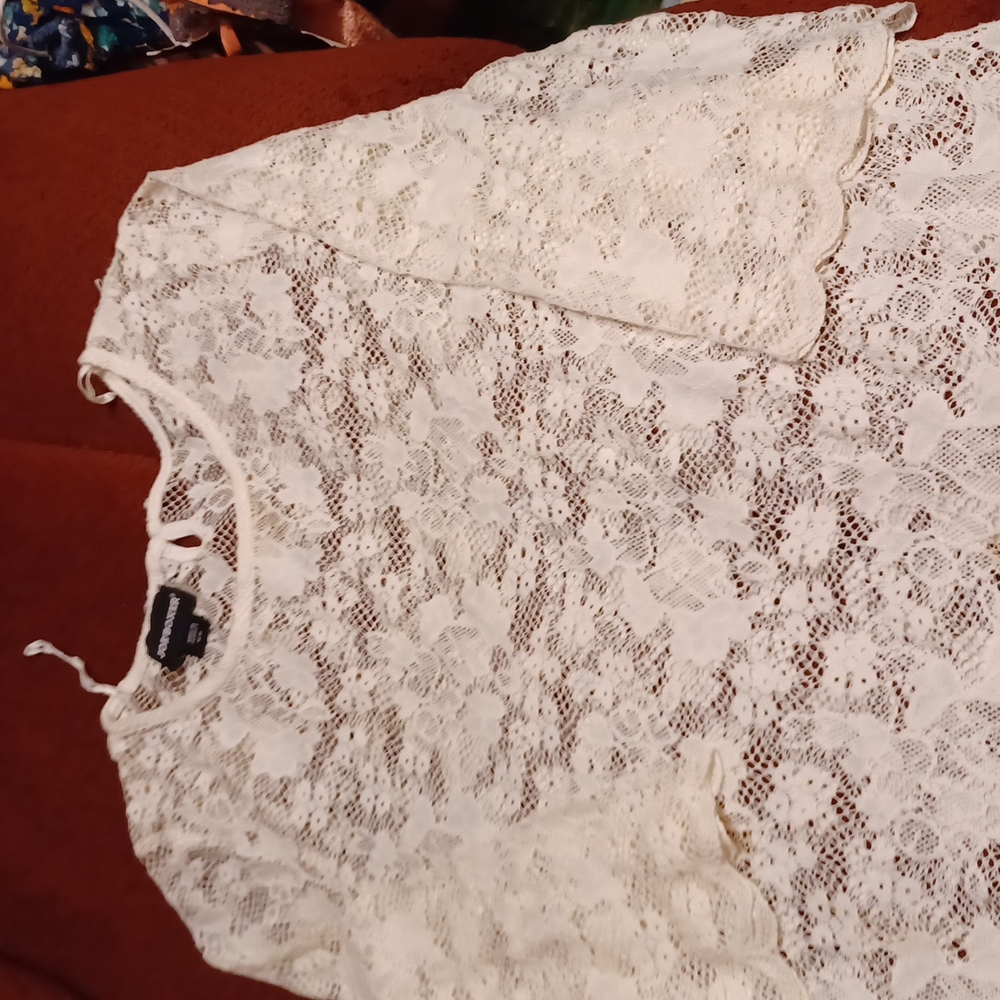 Top - Picture 2 of 3